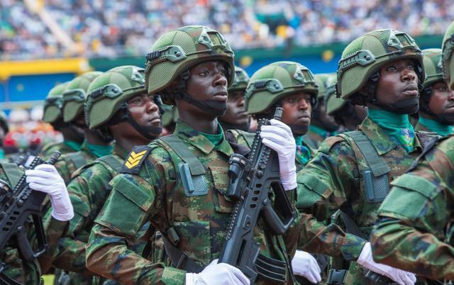 包含罗马训练开放日，关键时刻更衣室发声引欢呼，意大利杯在即，训练强度明显提升的词条-开云体育中国官网